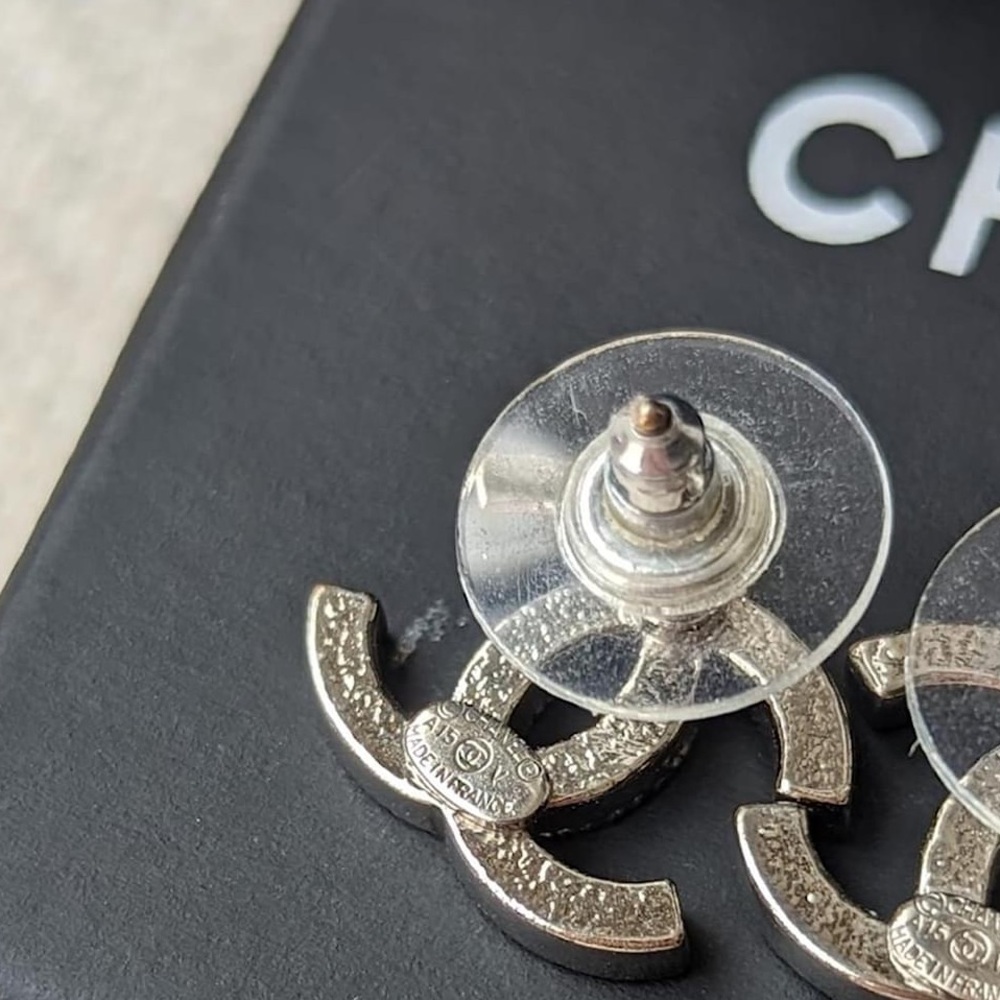 CHANEL Black and Silver Earrings - Picture 2 of 2